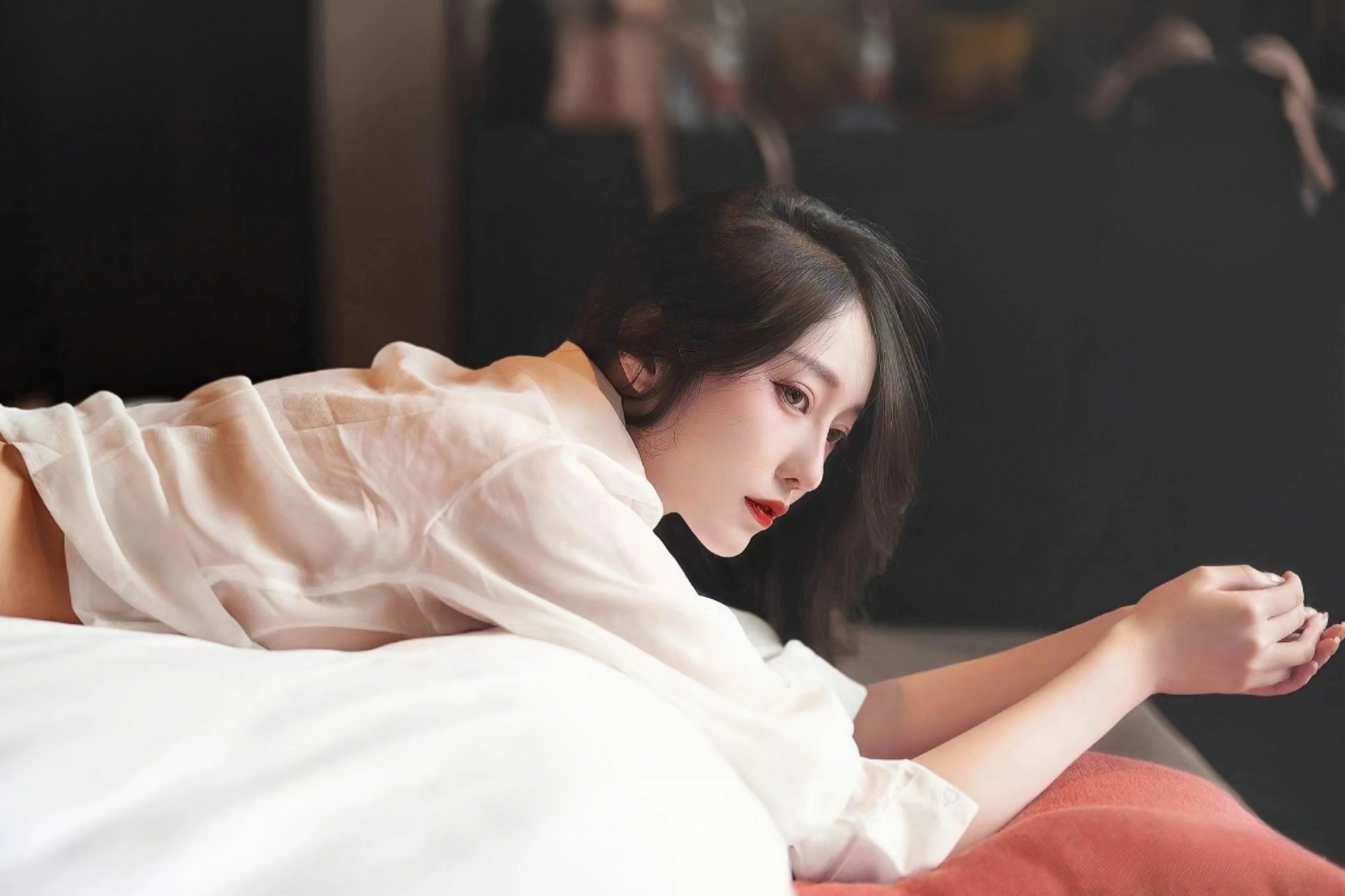 青海：强降雨致多条道路中断 交通部门全力抢通保畅